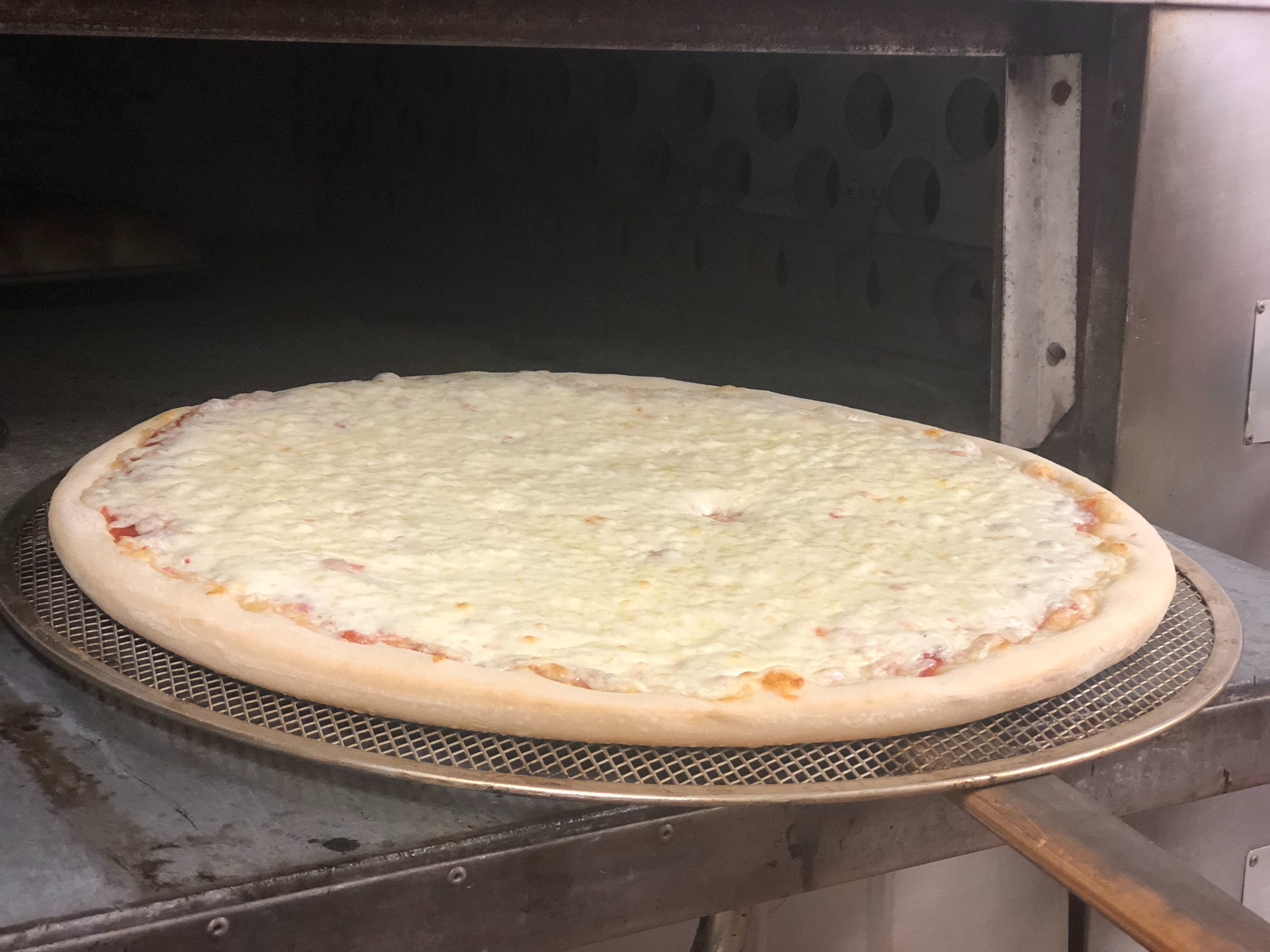 Giovannis Italian Restaurant hero